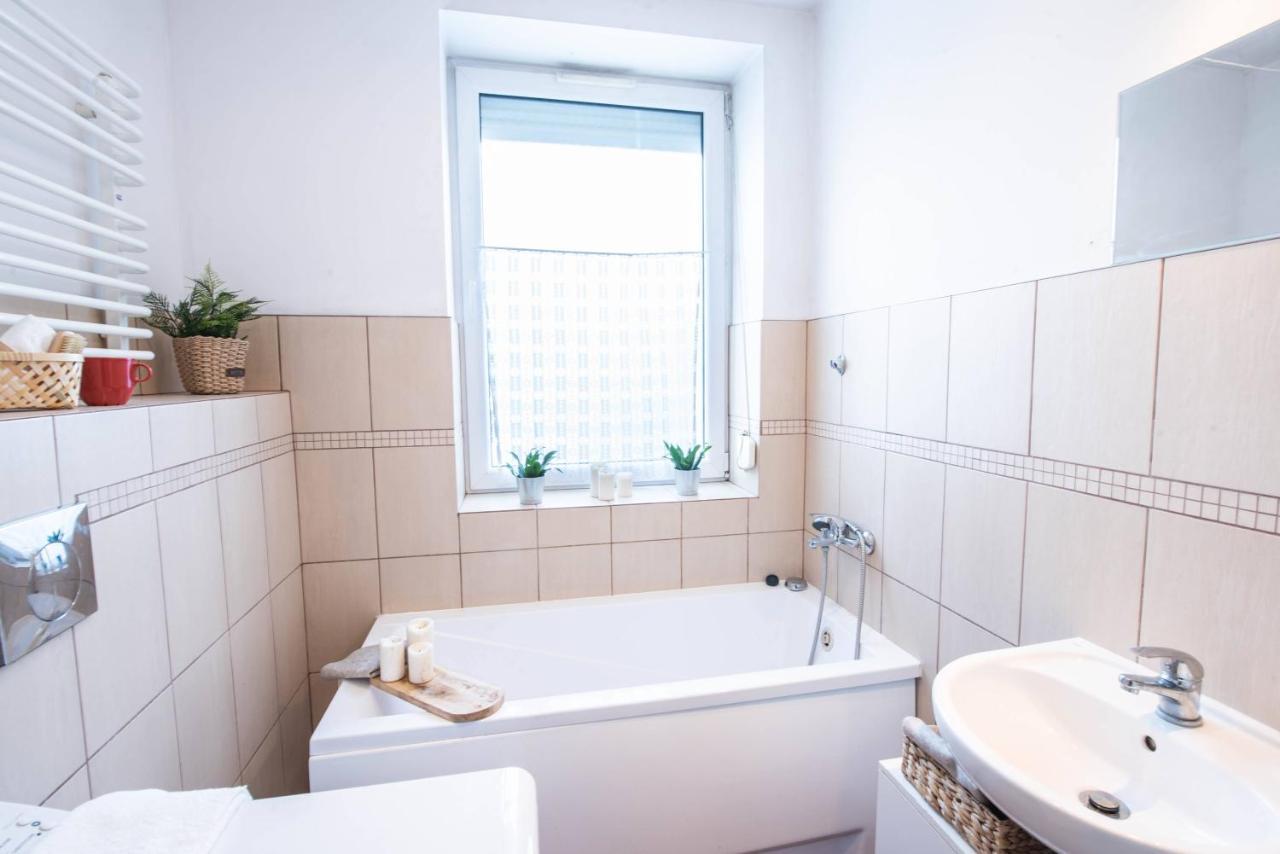 Home Studio Z Ogrodkiem I Altana Krakow Dış mekan fotoğraf
